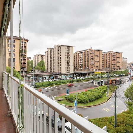 Piazza De Angeli M1 Comfortable Flat With Balcony Μιλάνο Εξωτερικό φωτογραφία
