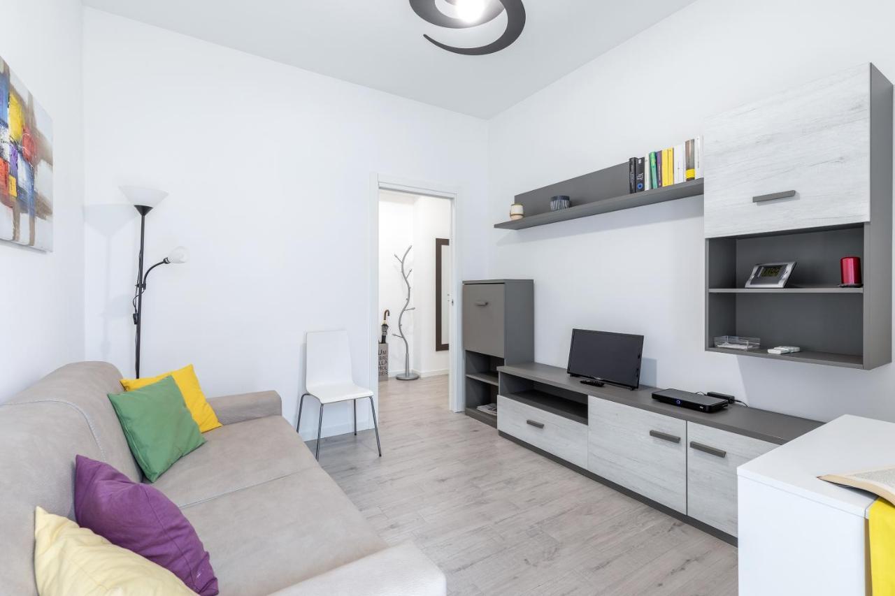 Piazza De Angeli M1 Comfortable Flat With Balcony Μιλάνο Εξωτερικό φωτογραφία