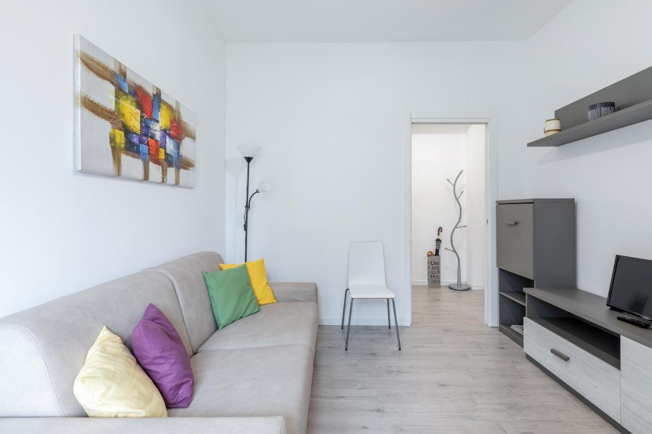 Piazza De Angeli M1 Comfortable Flat With Balcony Μιλάνο Εξωτερικό φωτογραφία