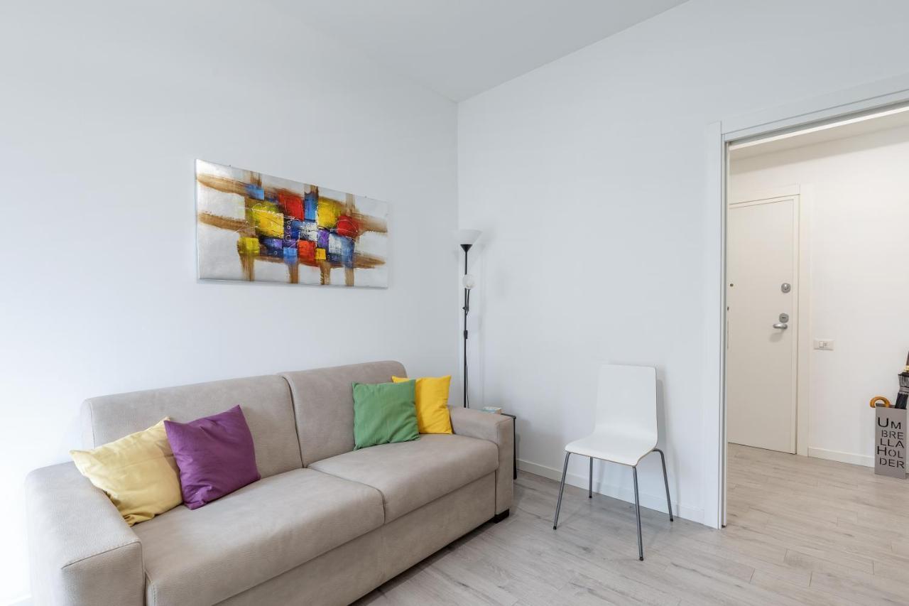 Piazza De Angeli M1 Comfortable Flat With Balcony Μιλάνο Εξωτερικό φωτογραφία