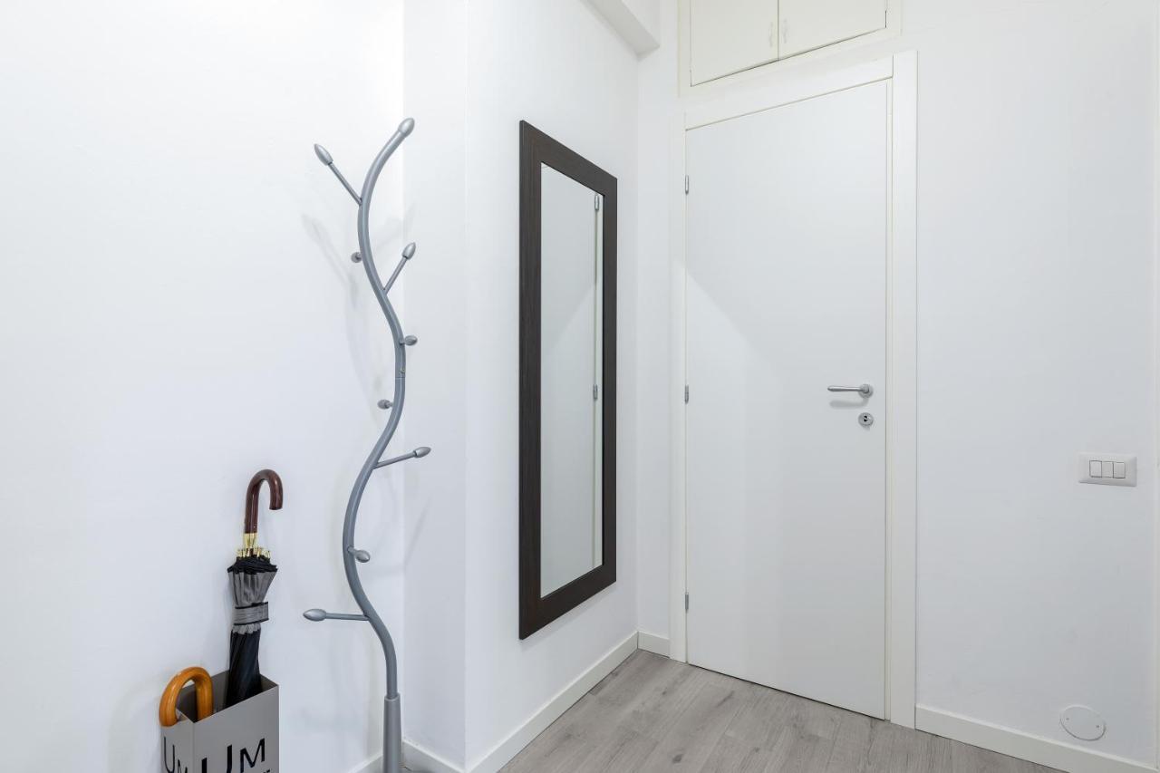 Piazza De Angeli M1 Comfortable Flat With Balcony Μιλάνο Εξωτερικό φωτογραφία
